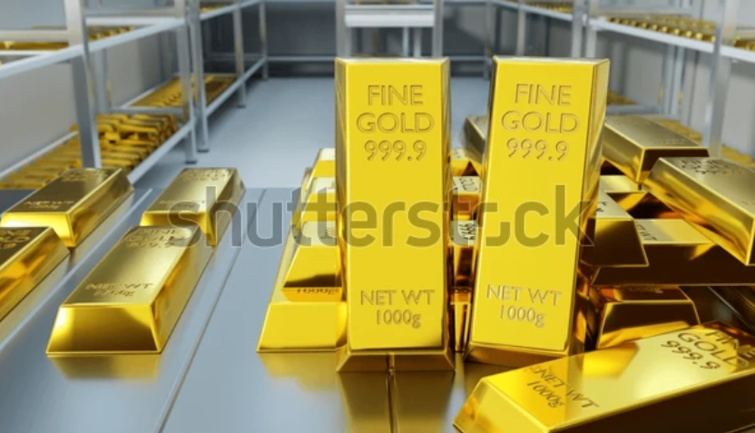 Gold bars and coins in Dubai showing 999.9 purity for investment buyers